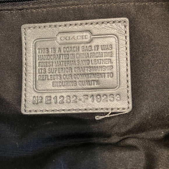 Grey Coach Shoulder Bag. Almost New! - Picture 4 of 5
